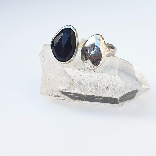 Dark blue labradorite Open ring in sterling silver and with a sterling silver faceted pebble