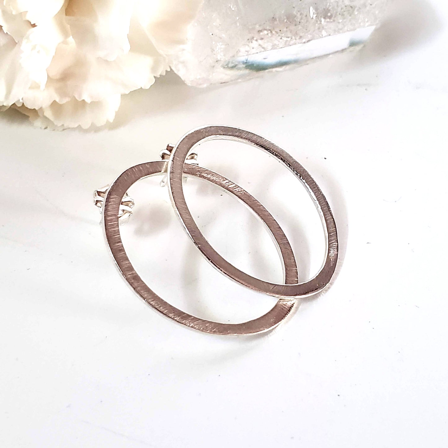 Oval flat circle studs