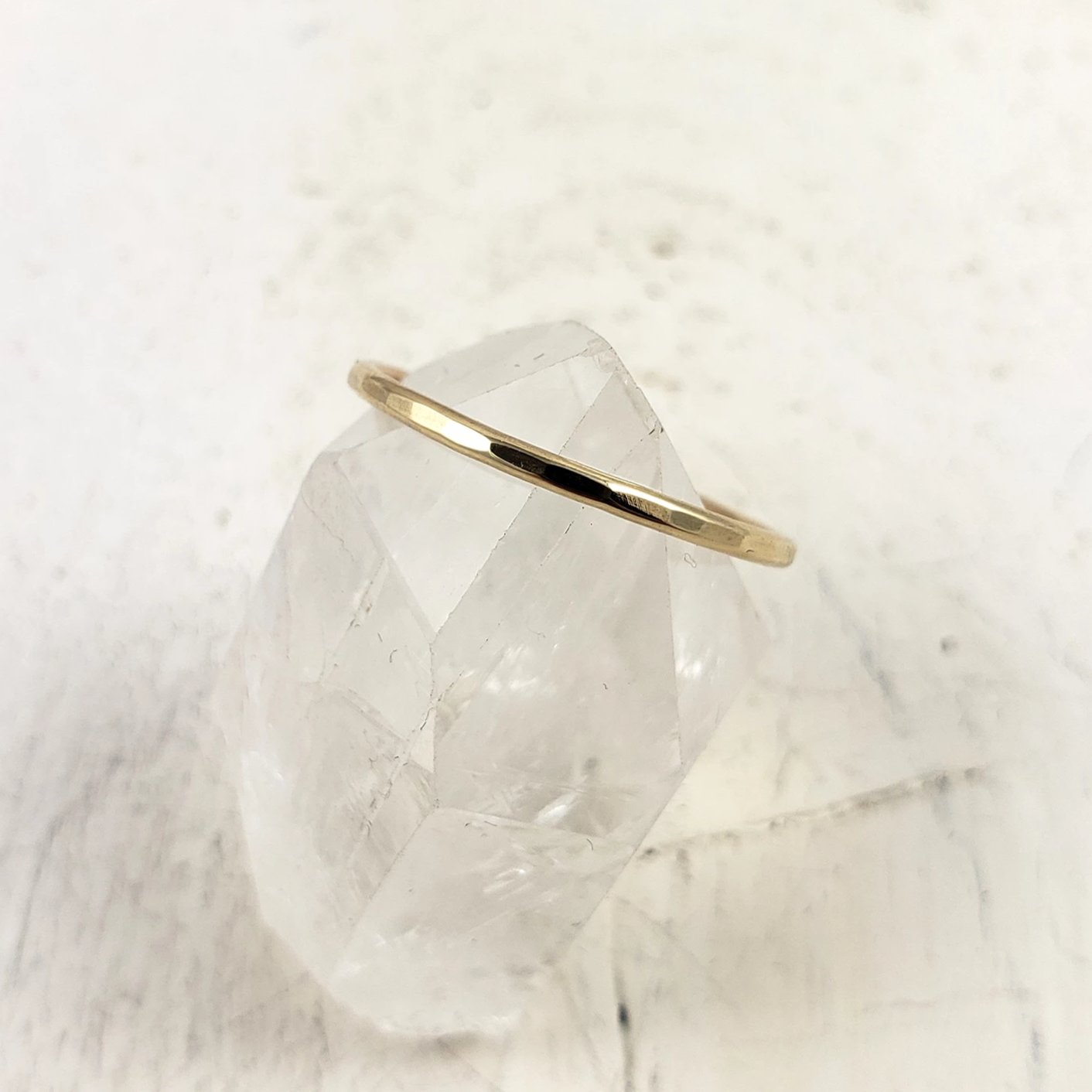 Banda de oro macizo, 1,2 mm, facetada