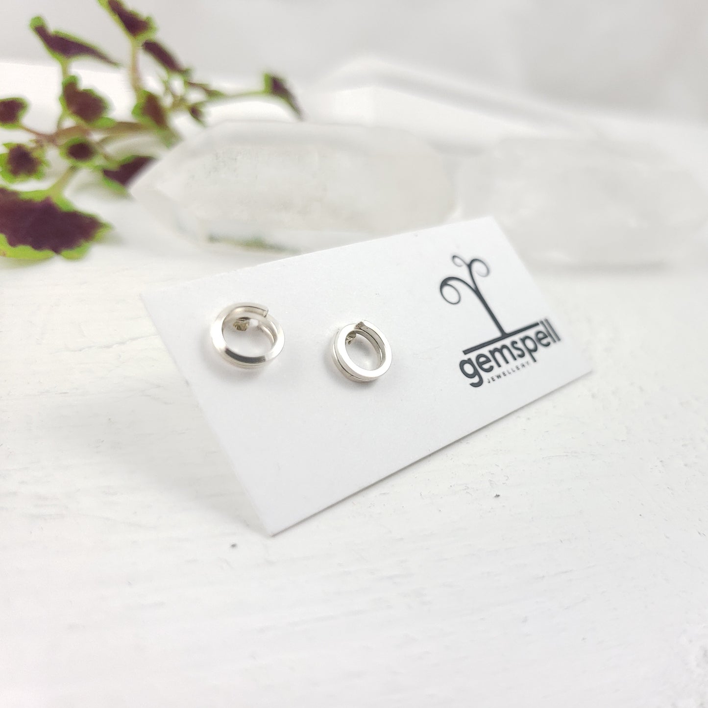 Pendientes de plata en espiral.