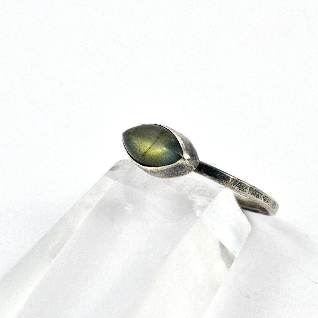 East to West Labradorite Ring - Gemspell